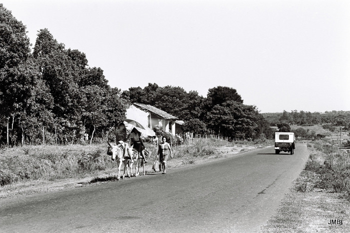 AÑO 1973 - BLANCO Y NEGRO - VIDA CAMPESINA EN PARAGUAY (JOSÉ MARÍA BLANCH)